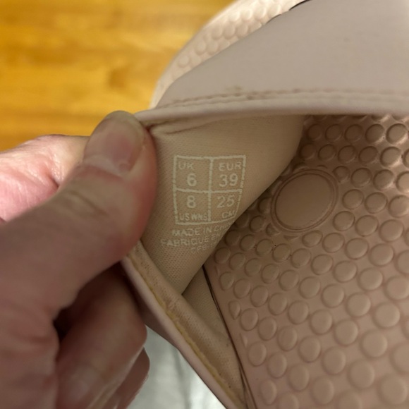 Puma Slides - Picture 4 of 4